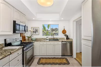 8204 Calabar Avenue, Playa del Rey, CA 90293 - Photo 15