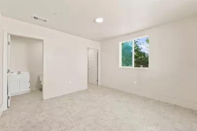 2019 105th Street, Los Angeles, CA 90002 - Photo 7