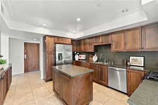 1420 S Bundy Dr, Los Angeles, CA 90025 - Photo 7