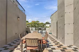1420 S Bundy Dr, Los Angeles, CA 90025 - Photo 17