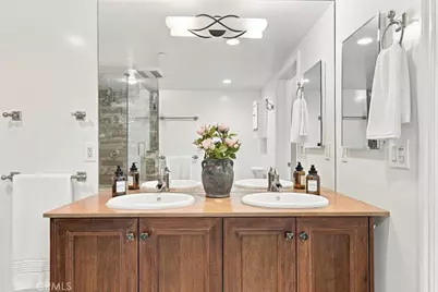 1420 S Bundy Drive #405, Los Angeles, CA 90025 - Photo 13