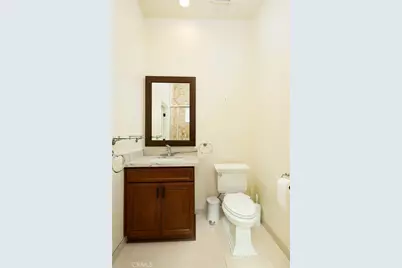 877 N Oakland, Pasadena, CA 91104 - Photo 29