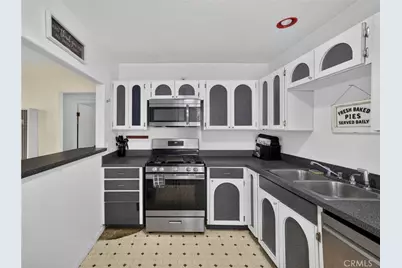 426 N Gertruda Avenue, Redondo Beach, CA 90277 - Photo 11