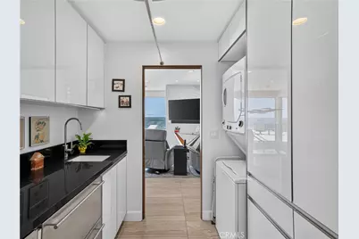 737 Esplanade, Redondo Beach, CA 90277 - Photo 41