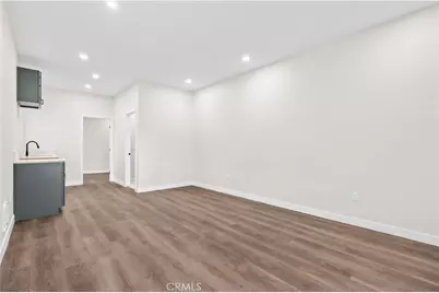 259 W 42nd Street, Los Angeles, CA 90037 - Photo 23