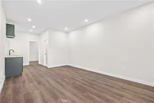 259 W 42nd St, Los Angeles, CA 90037 - Photo 23