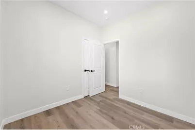 259 W 42nd Street, Los Angeles, CA 90037 - Photo 19