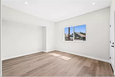 259 W 42nd Street, Los Angeles, CA 90037 - Photo 7