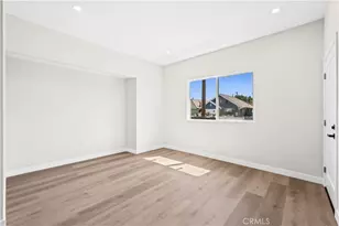 259 W 42nd St, Los Angeles, CA 90037 - Photo 7