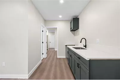 259 W 42nd Street, Los Angeles, CA 90037 - Photo 49
