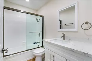 4071 Melrose Ave, Los Angeles, CA 90029 - Photo 15