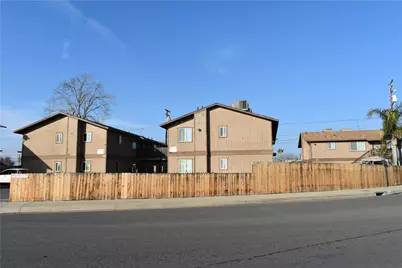 822 East 19th Street, Bakersfield, CA 93305 - Photo 3