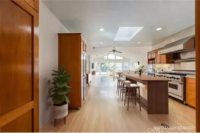 1050 Avenue D, Redondo Beach, CA 90277 - Photo 1
