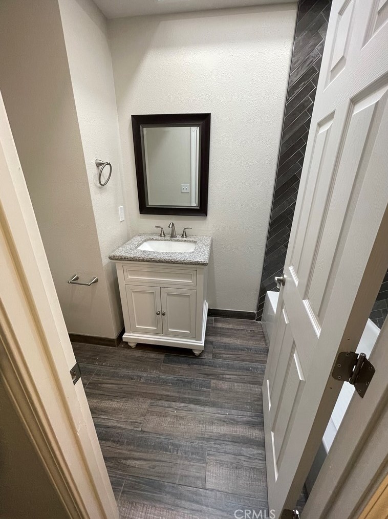 6565 Tracy Ave, Fresno CA  93722-2903 exterior