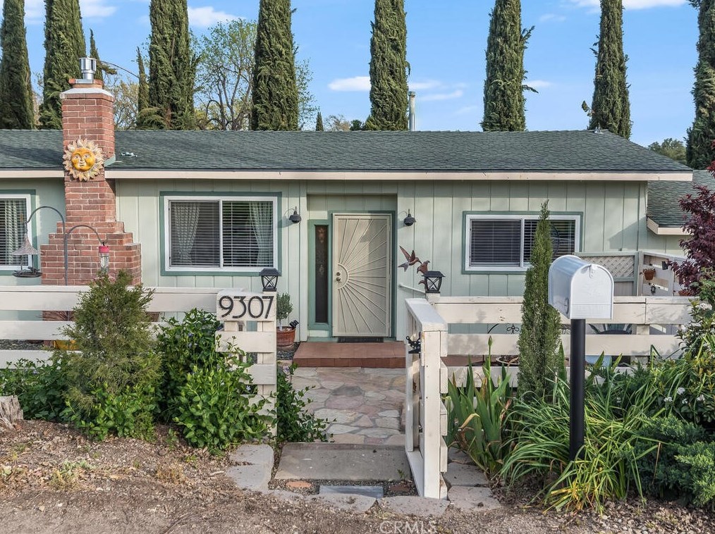 9307 Santa Lucia Rd, Atascadero CA  93422-2351 exterior