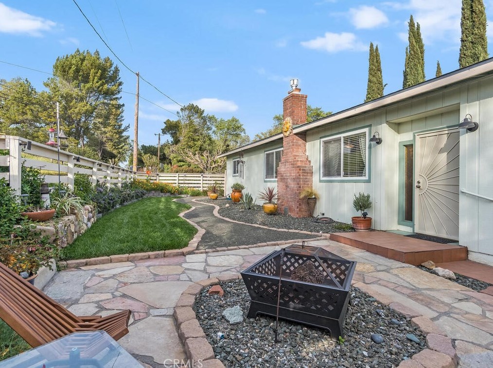 9307 Santa Lucia Rd, Atascadero CA  93422-2351 exterior