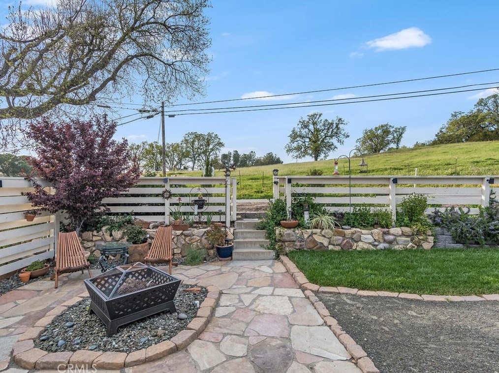 9307 Santa Lucia Rd, Atascadero CA  93422-2351 exterior