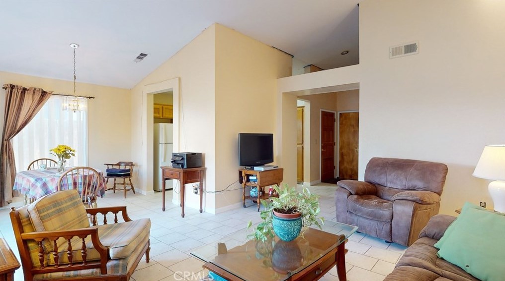 3466 W Dovewood Ave, Fresno, CA 93711
