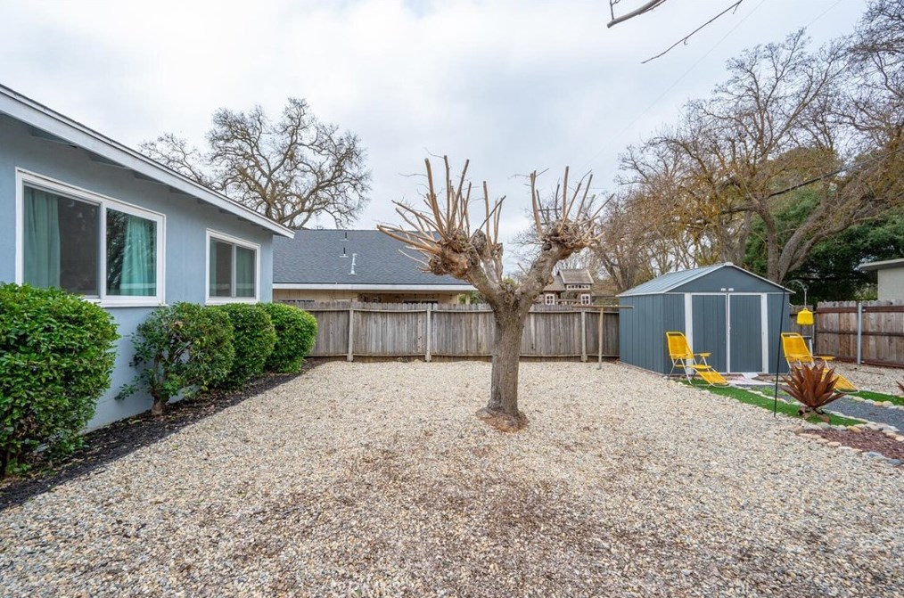 639 Bolen Dr, Lake Nacimiento CA  93446-2756 exterior