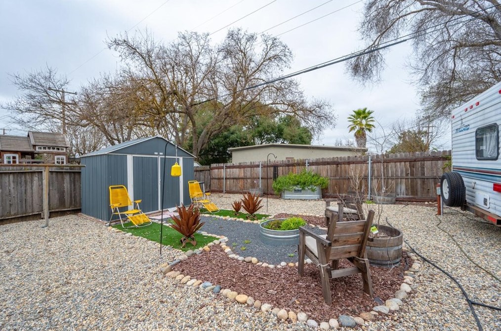 639 Bolen Dr, Lake Nacimiento CA  93446-2756 exterior