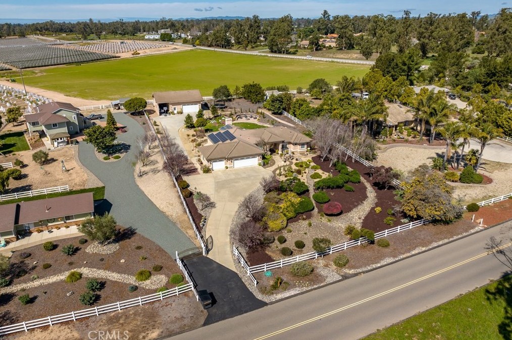 1144 Osage St, Nipomo CA  93444-9237 exterior