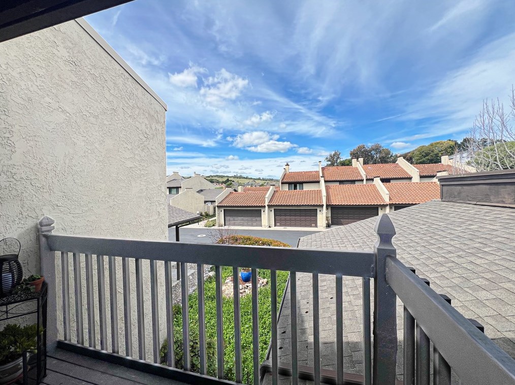 1109 Grieb Dr, Pismo Beach CA  93420-1804 exterior