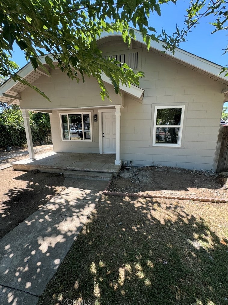 4586 Illinois Ave, Fresno CA  93702-2435 exterior