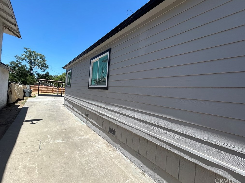 2045 Harvey Ave, Fresno CA  93702-1338 exterior