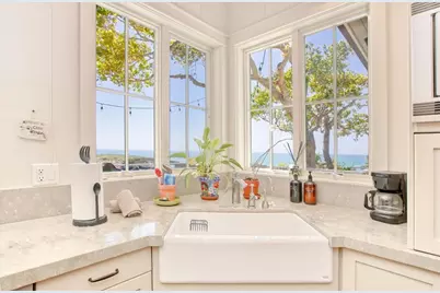 404 Huntington Road, Cambria, CA 93428 - Photo 19