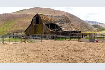 8050 Bitterwater Road, Shandon, CA 93461 - Photo 13