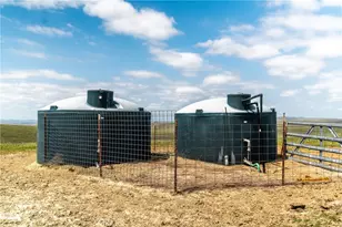 8050 Bitterwater Rd, Shandon, CA 93461 - Photo 21