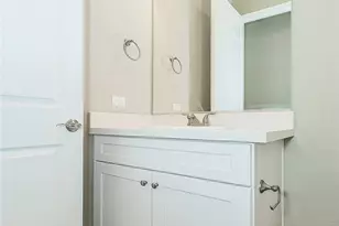 6008 E Sussex Way, Fresno, CA 93727 - Photo 53