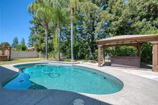 218 W Hubert Ct, Fresno, CA 93711 - Photo 49