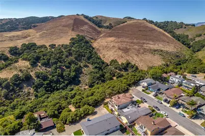 991 Visalia Street, Pismo Beach, CA 93449 - Photo 5