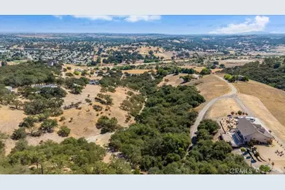 350 Robles Road, Paso Robles, CA 93446 - Photo 9