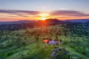 18486 Tollhouse Rd, Clovis, CA 93619 - Photo 9