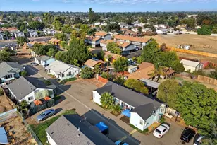 636 E Roosevelt, Visalia, CA 93292 - Photo 9