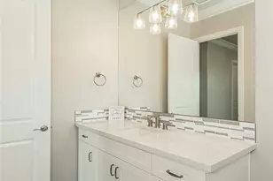 2315 E Courtside Dr, Fresno, CA 93730 - Photo 47