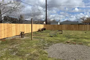 21320 Santa Barbara Dr, Tehachapi, CA 93561 - Photo 15