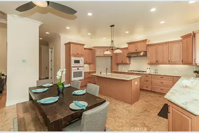 1562 N Empire Lane, Clovis, CA 93619 - Photo 17