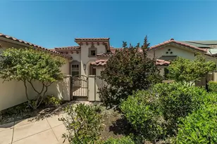 1562 N Empire Ln, Clovis, CA 93619 - Photo 3