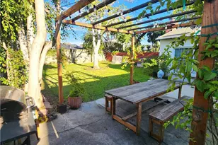 8806 De Haviland, Los Angeles, CA 90045 - Photo 17