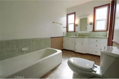 2038 H, Merced, CA 95340 - Photo 27