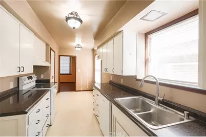 2038 H, Merced, CA 95340 - Photo 11