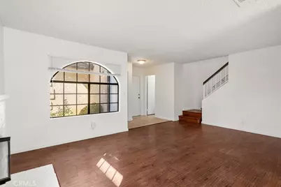 832 Chelsea Court, Simi Valley, CA 93065 - Photo 5