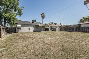 2053 Mayfair Dr, Fresno, CA 93703 - Photo 23