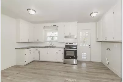 2053 Mayfair Drive, Fresno, CA 93703 - Photo 7