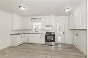 2053 Mayfair Dr, Fresno, CA 93703 - Photo 7