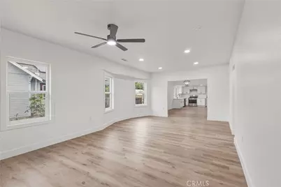 1127 J, Reedley, CA 93654 - Photo 5