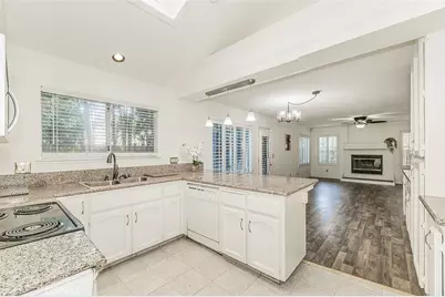 837 E Buckhill, Fresno, CA 93720 - Photo 15
